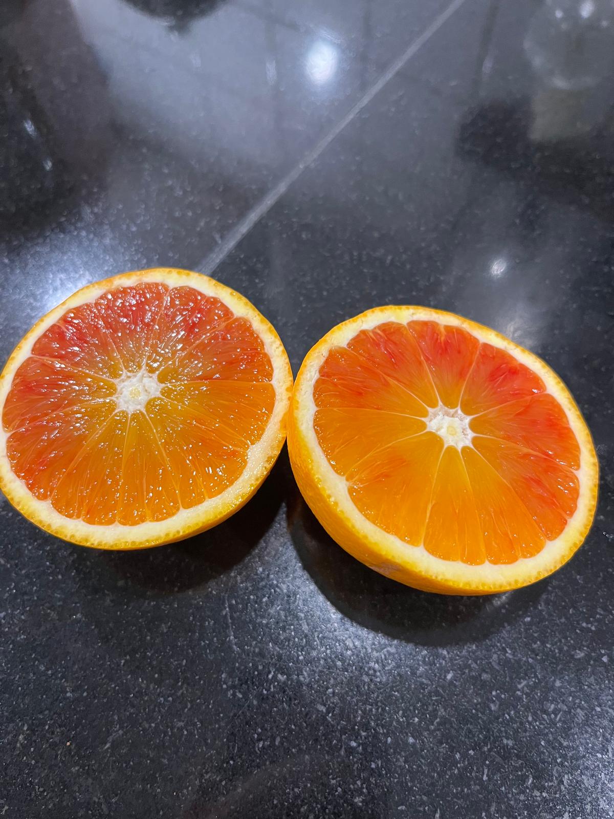 Orange im Querschnitt
